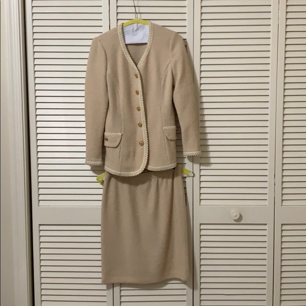 Vintage St. John beige boucle suit